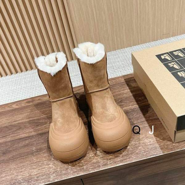 Picture of UGG Shoes _SKUUGGsz35-40J110819677